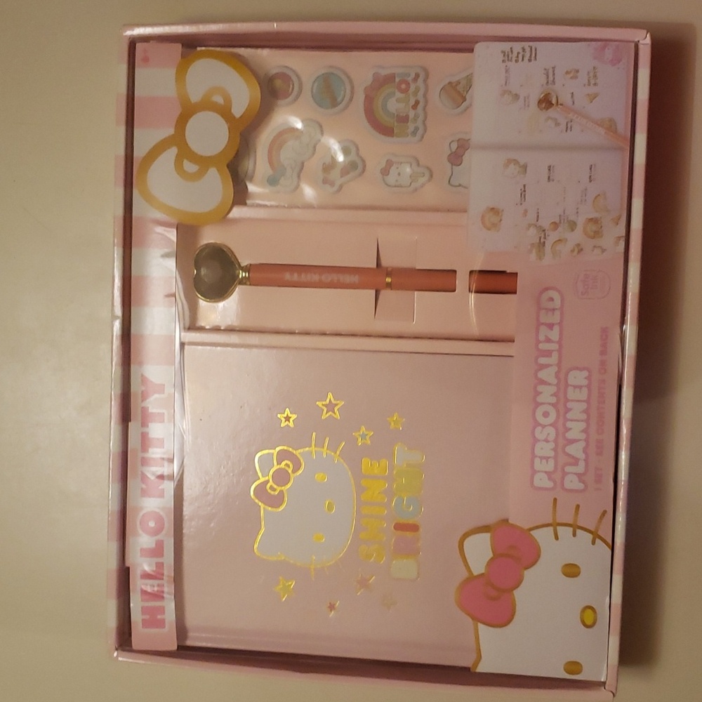 Hello Kitty Personalized Planner 1 set
